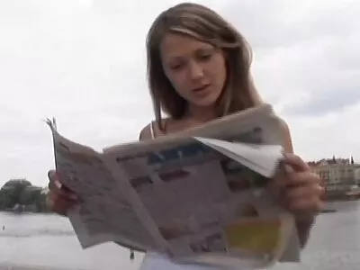 Блондинка з рожевою пізкою ковтає сперму відео порно інцест