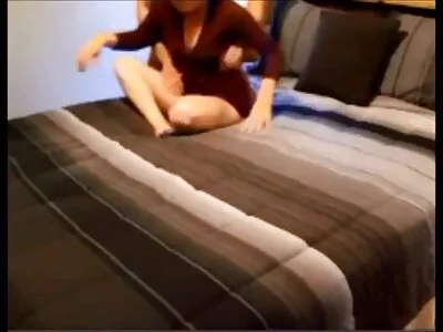 Страшна милфа порно відео дивитись Алексіс Фокс спокушає та трахає сина свого найкращого друга