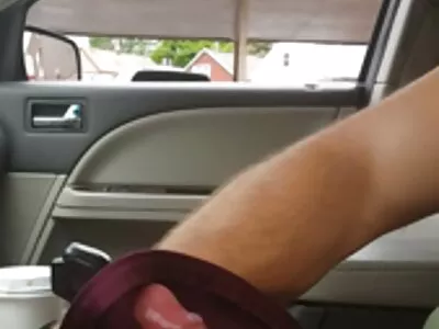 Алію Брінн, Еллі Айліш і Афіну Фаріс трахають у порно відео скачати безплатно вітальні