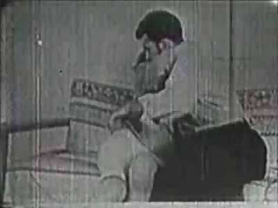 Чорну красуню трахнули на порно відео офіс дивані
