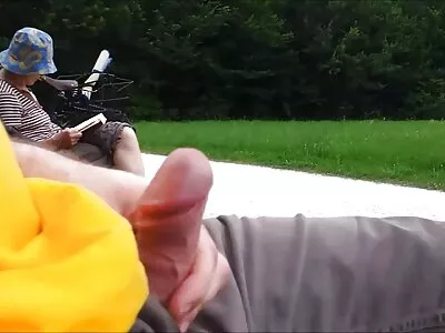 Чарівна порно відео знаменитостей красуня любить плавати в басейні