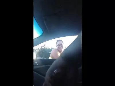 Зухвалий порно відео молодих дівчат підліток Торі Белламі добре і правильно смокче великий пульсуючий член