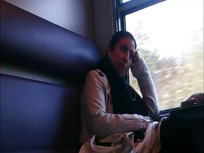 Сексуальна блондинка Люсі Шайн руське порно відео трахає попку в чорній білизні після уроку