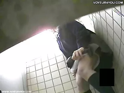 Натуральна блондинка молочного кольору безкоштовний порно фільм зі спиною