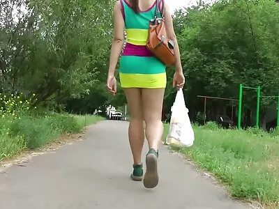 Банні Колбі і порно відео геїв Серена Блер пристрасно облизуються на столі