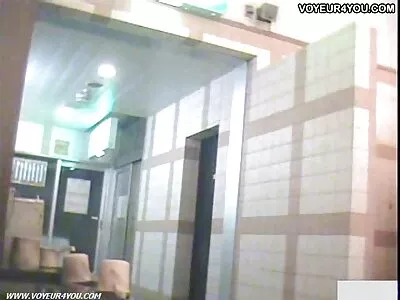 Мачуха Шаліна Девайн і молода Сельваджа відео секс домашній відсмоктують член і трахаються з жеребцем