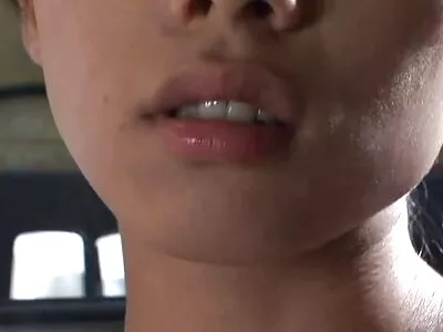 Двоє збуджених підлітків порно відео зоофілія обмінюються великим м'ясним членом